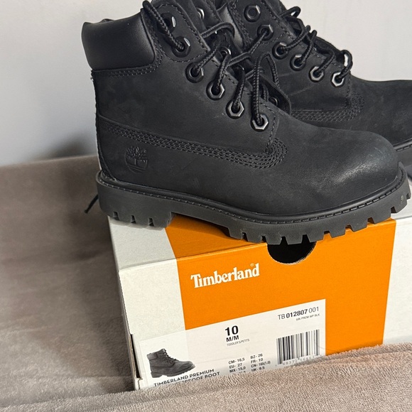 Timberland Kids Black Boots - Picture 2 of 4